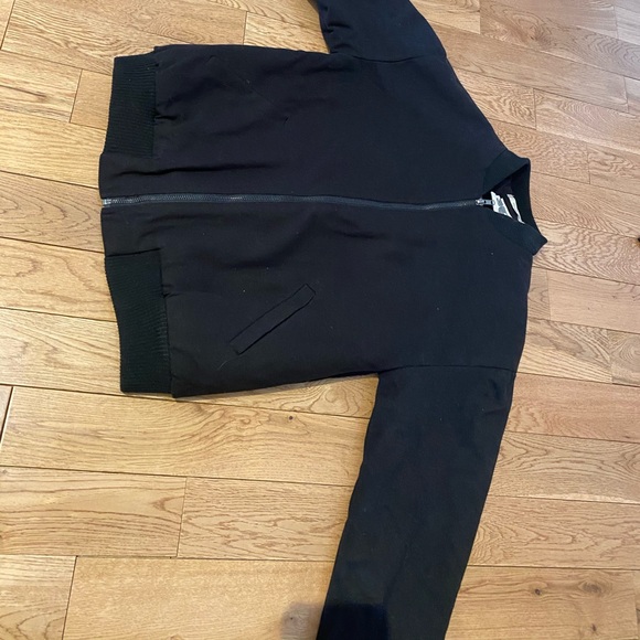 Black bomber jacket - Picture 2 of 3